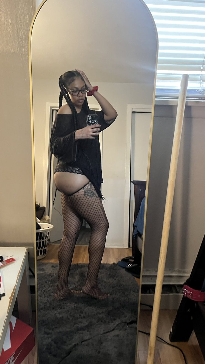 Sexy B tweet media