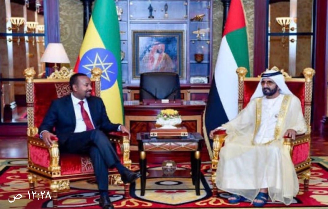 REEM1SAL's tweet photo. الافلاس   الذي  يعيشه  ذباب  الكيان الحماراتي  يثبت   بأنهم  
حماراتيين   اصل  وعقل   .....   هذا  الافلاس  ناتج  عن  إصطدامهم  بجبل طويق   الجبل الذي  لايشبه  احد  ... 
    القطيع  الحماراتي  قطيع جميع  منشوراته   كالحصاة التي  ترمى
 على جبل يسمع صدى صوتها 
 ولا يعرف مكانها ولا  أثر   لها  ....  يحاول ان يبحث عن شيء يسيء للسعودية  ...  
   حتى هذه الصور التي  كانت
 لأسد  الخارجية السعودية ووزيرها 
  مع  الرئيس  الاثيوبي ....