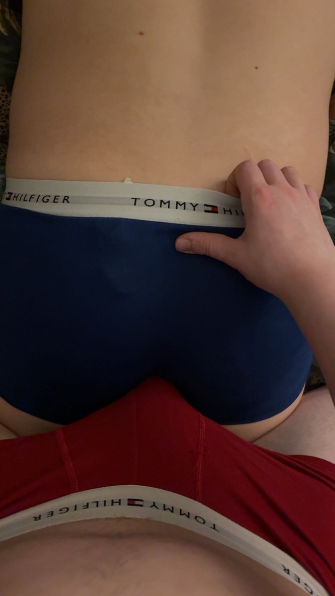 TwoStraights's tweet photo. Red and blue go well together 😝

#chudai #gay #twink #twinks #eighteen #boxers #red #blue #bi https://t.co/ztI6u6k8JT