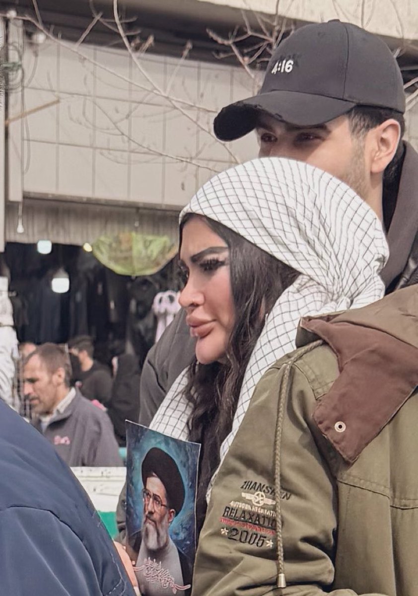 چ اسلامی عملا تبدیل به حکومت چاقوکش ها، قاتل ها و هرزه ها شده
شرم بر چنین حکومتی