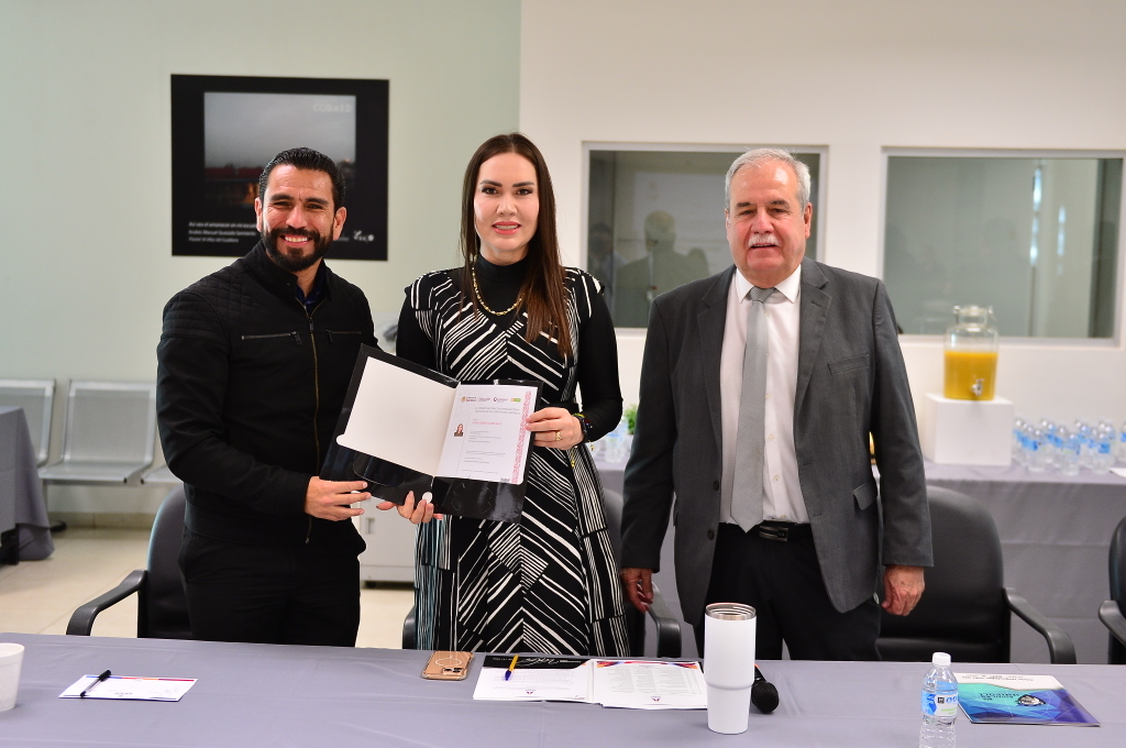 joseameraz's tweet photo. El @COBAEDoficial  impulsa el liderazgo y la innovación educativa mediante la certificación continua
  https://t.co/bP9OZ2NOP0 @SoniaFloresArc1 https://t.co/jVuLztaDrL