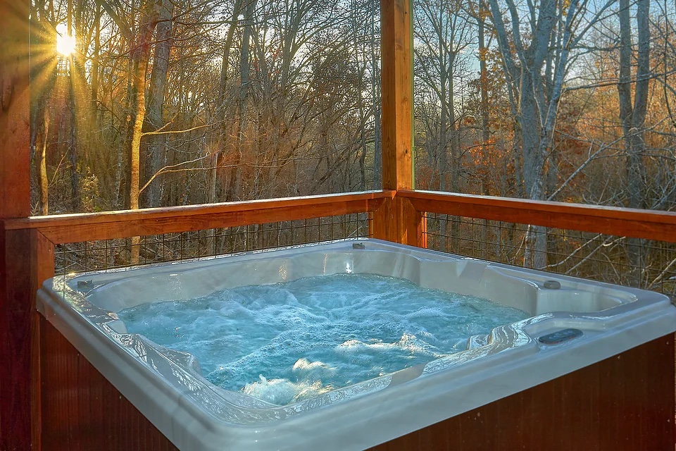 CabinsUSA's tweet image. Hideaway from real life and escape into the Smoky Mountains with loved ones by staying at "Hideaway Haven." #2bedrooms #sevierville #resortpool #gameroom #hottub #WIFI

cabinsusa.com/vacation-cabin…