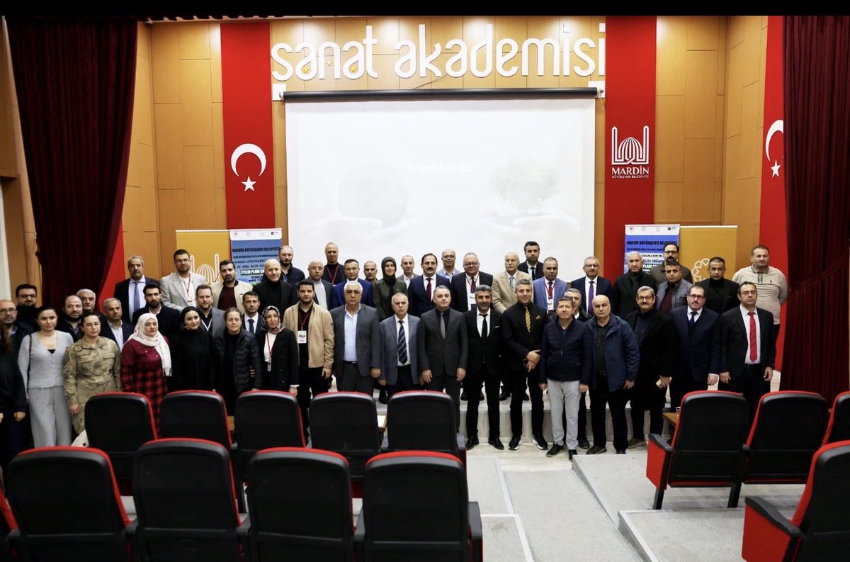 BillVural's tweet photo. 📌Mardin Sürdürülebilir Enerji ve Yerel İklim Değişikliği Eylem Planı Çalıştayı Düzenlendi🌱

Çalıştaya Rehberlik eden Kadir Has Üni. Rek.Yrd Ali Sınağ Hocamıza @alisinag

Son derece verimli geçen çalıştayın Mardin İlimize faydalı olması temennisiyle… https://t.co/GyUEZ2FYtJ