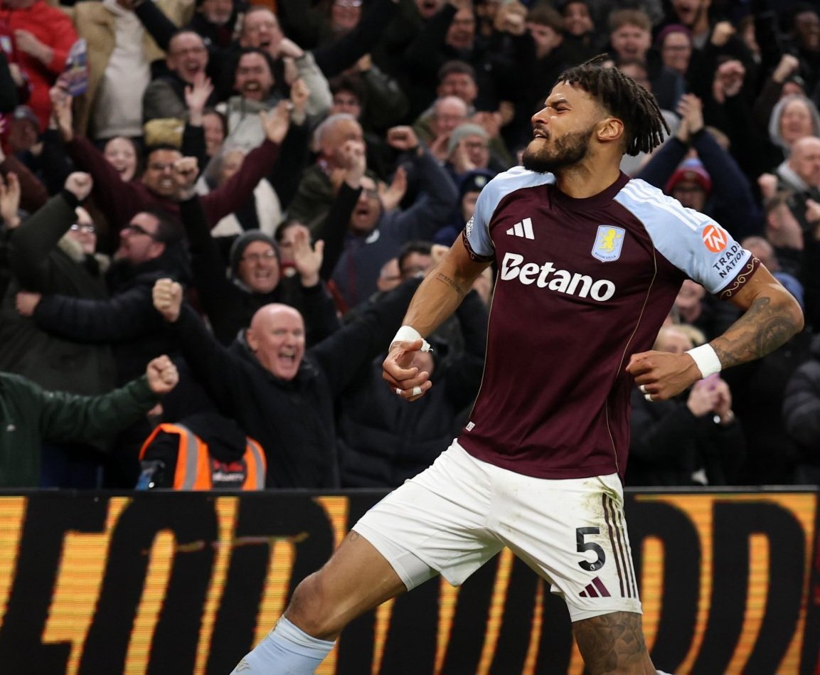 MBESportHQ's tweet photo. ๐ FULL-TIME: Premier League
Aston Villa 1โ0 Brighton ๐ฅโฝ
Late heartbreak for Brighton as Jack Hinshelwoodโs own goal in the 86th minute hands Villa all 3 points at Villa Park! ๐ณ
Drama in Birmingham!
#AVLBRI #PremierLeague #Football https://t.co/j4Jfi3h1jd