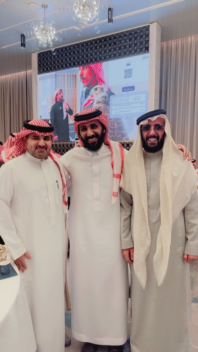 الشاعر : سلطان بن دويحس tweet media