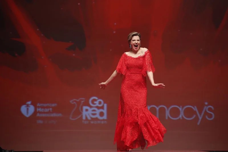 Lucy Lawless tweet media