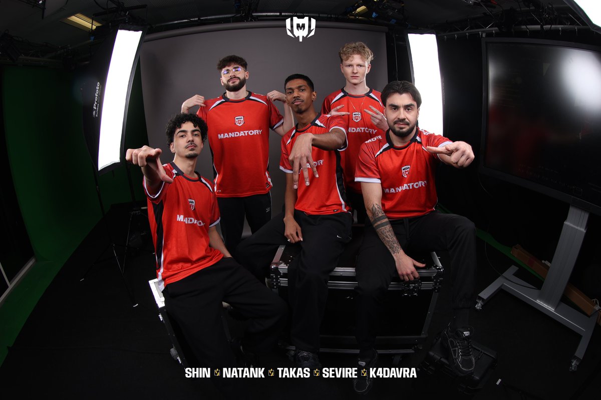 MANDATORY tweet media