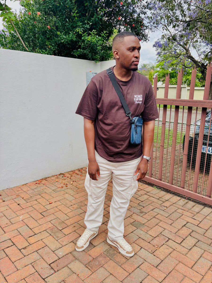KnoxLove4's tweet photo. @SingilaElihle 34 https://t.co/8ZwAuL2Sw5