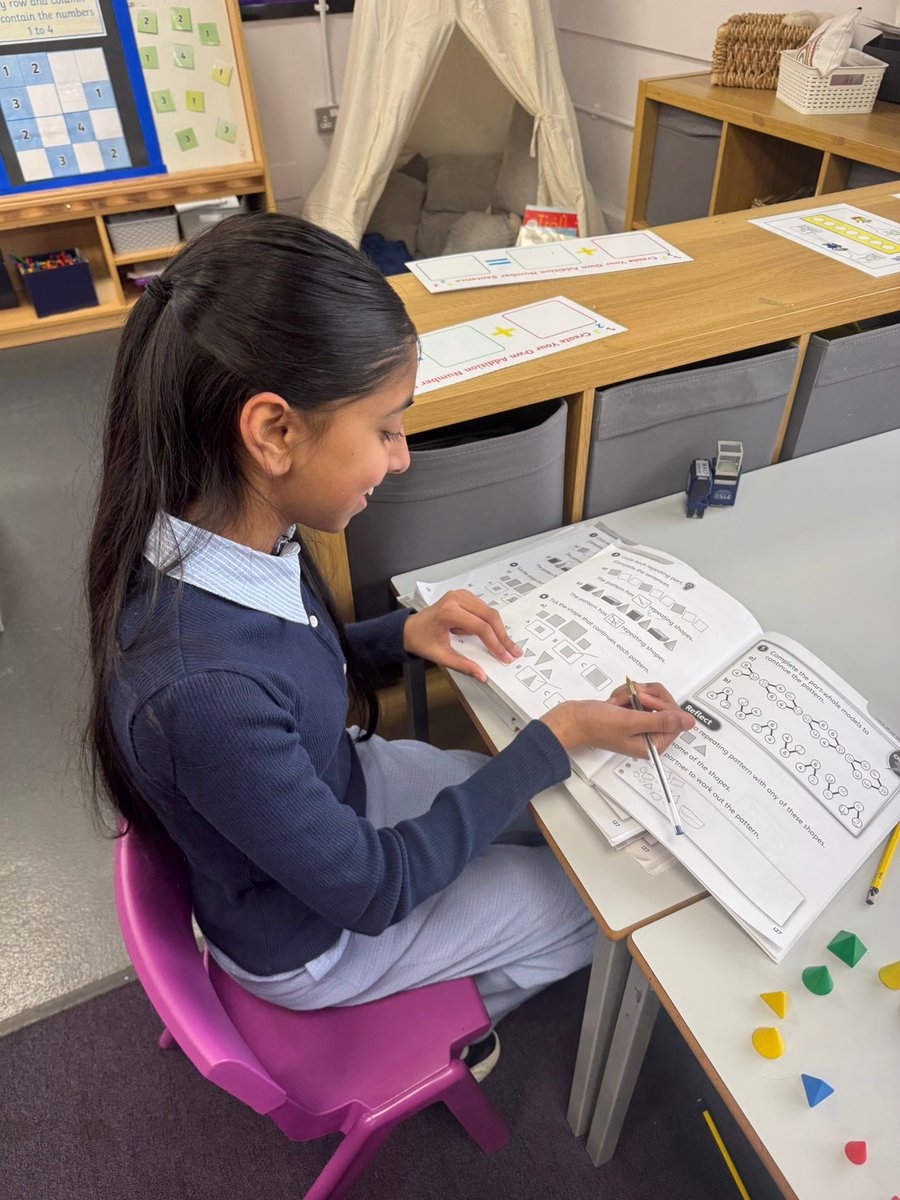 SharplesSchool's tweet photo. Day 3 of Y10 Work Experience! Our students are now halfway through their placements and have been working incredibly hard, gaining valuable skills along the way. Keep up the fantastic effort! 💼💜 @SharplesCandE https://t.co/9FVYucV7q2