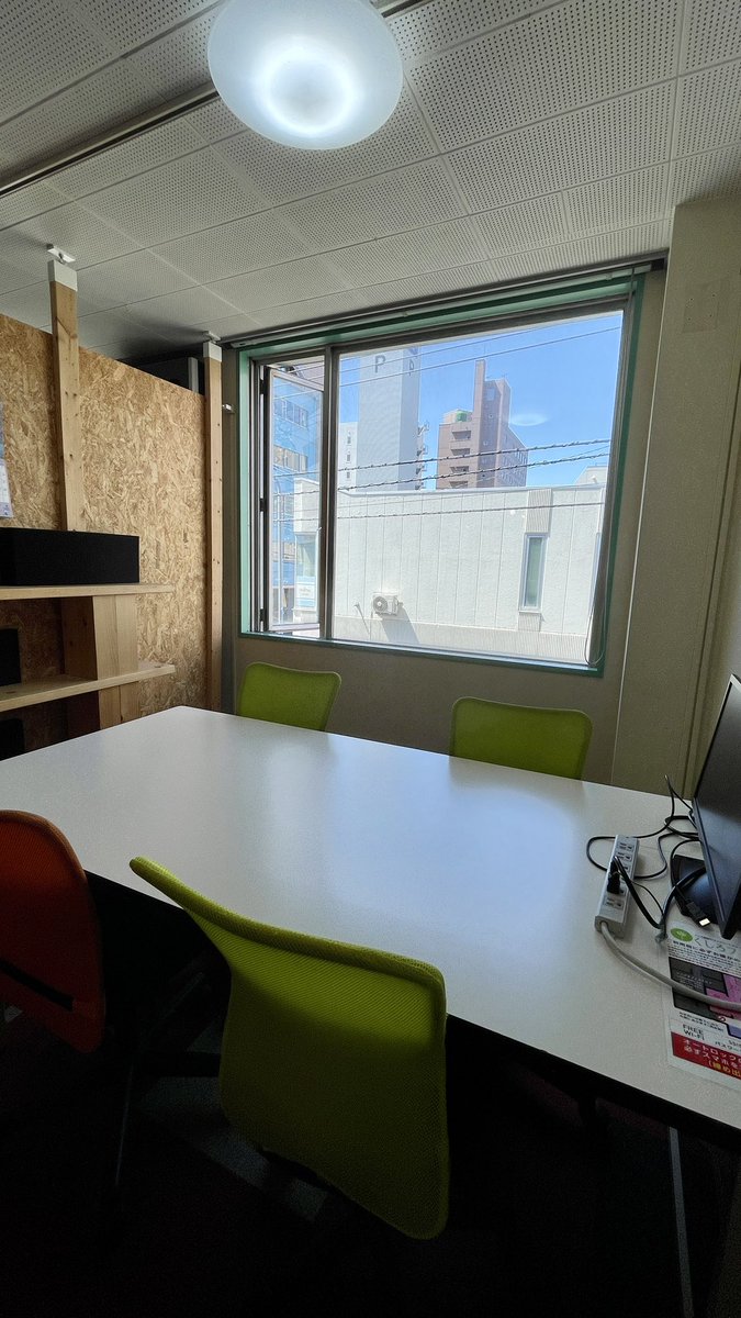 kushiroffice's tweet photo. 釧路駅前のコワーキング＆シェアオフィス
くしろフィス

毎日8:30-19:00

静かでゆったりお仕事や勉強できる場所です

無人営業のためご利用は
・いいオフィスアプリ
・スペイシー
・スペースマーケット
・インスタベース

各サイトにて

#釧路 #くしろフィス #コワーキングスペース #シェアオフィス https://t.co/5zikwaPYSu