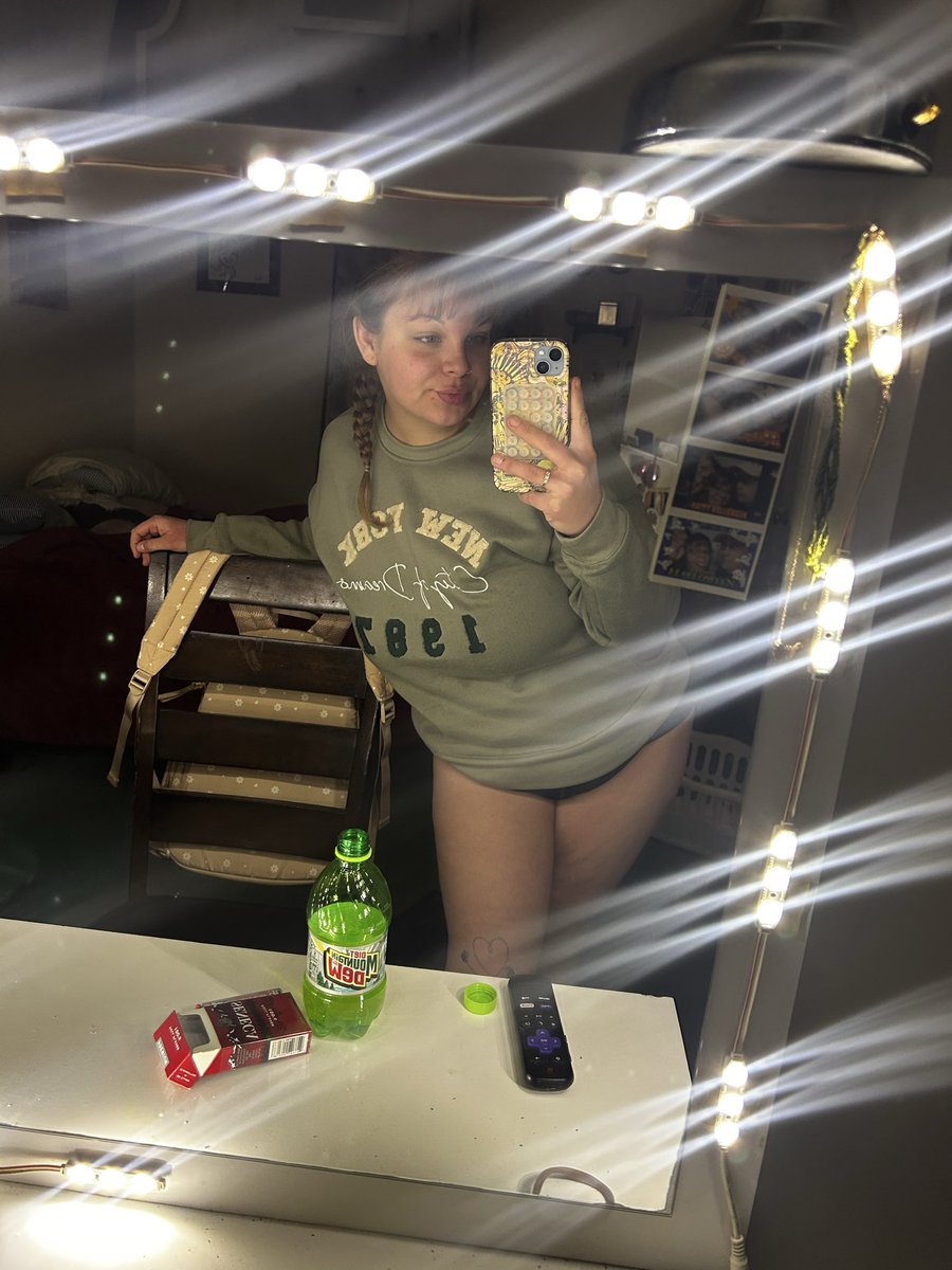 KaydinKreams's tweet photo. do i look fuckable ? let me know ! #bbw #findom #bigtits #bigass #nsfw #finsub #content #selling https://t.co/IZWJkU2TEB
