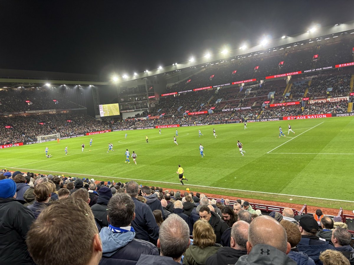matthew_oregan's tweet photo. Only came for the curry #hurzelerout #bhafc https://t.co/kXTvkhusHH