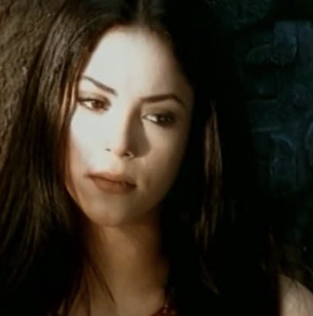 TheePopCore's tweet image. Shakira is now the first artist ever to have songs with over 100 million streams on Spotify from 27 different years.