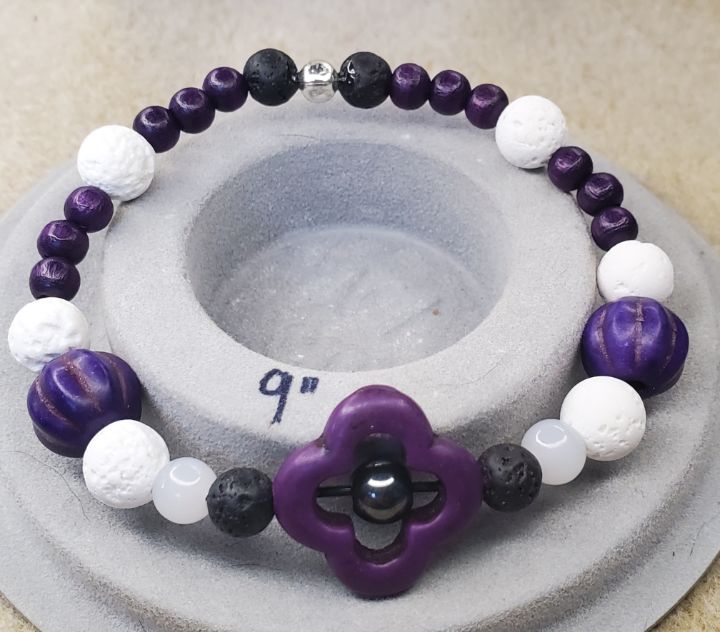 kellynannem's tweet photo. Art of the Day! "Stretch  Bracelet, hand rollover". Buy at: https://t.co/CLF0sKBuuT https://t.co/NTMCwzqfCe
