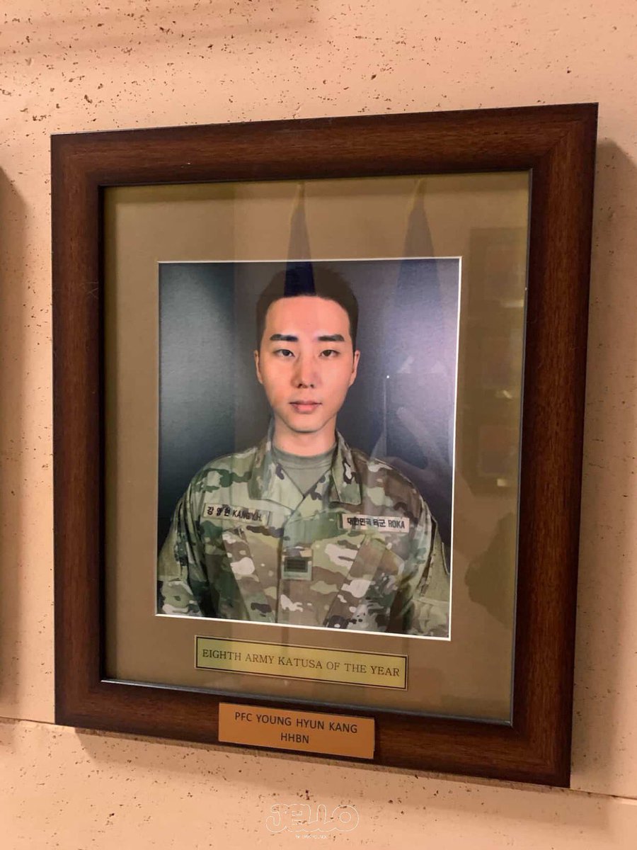 좋아하는깡 만날 수 잇는 초능력 생긴 푸리.. 두근두근하는 마음으로 눈 꼭 감고 손 모아서 군깡 만나고 싶다고 소원 빌엇는데 좀이따 초인종 울려서 보면 이러케 생긴 캣투사가 안녕하심까.. 여기가 wp님 집 맞슴까? 이러고 잇음