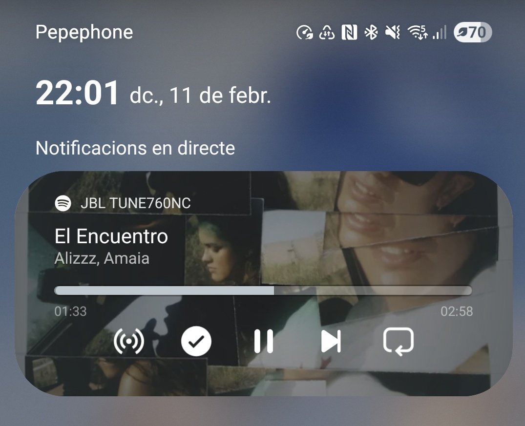 después de ESE episodio de radio la pera no voy a poder escuchar esta canción igual...