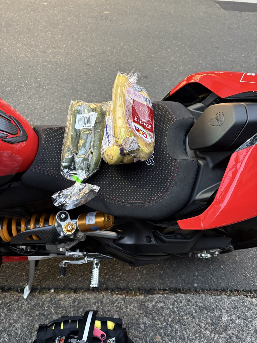 Post by メがんて on X: バナナ購入！