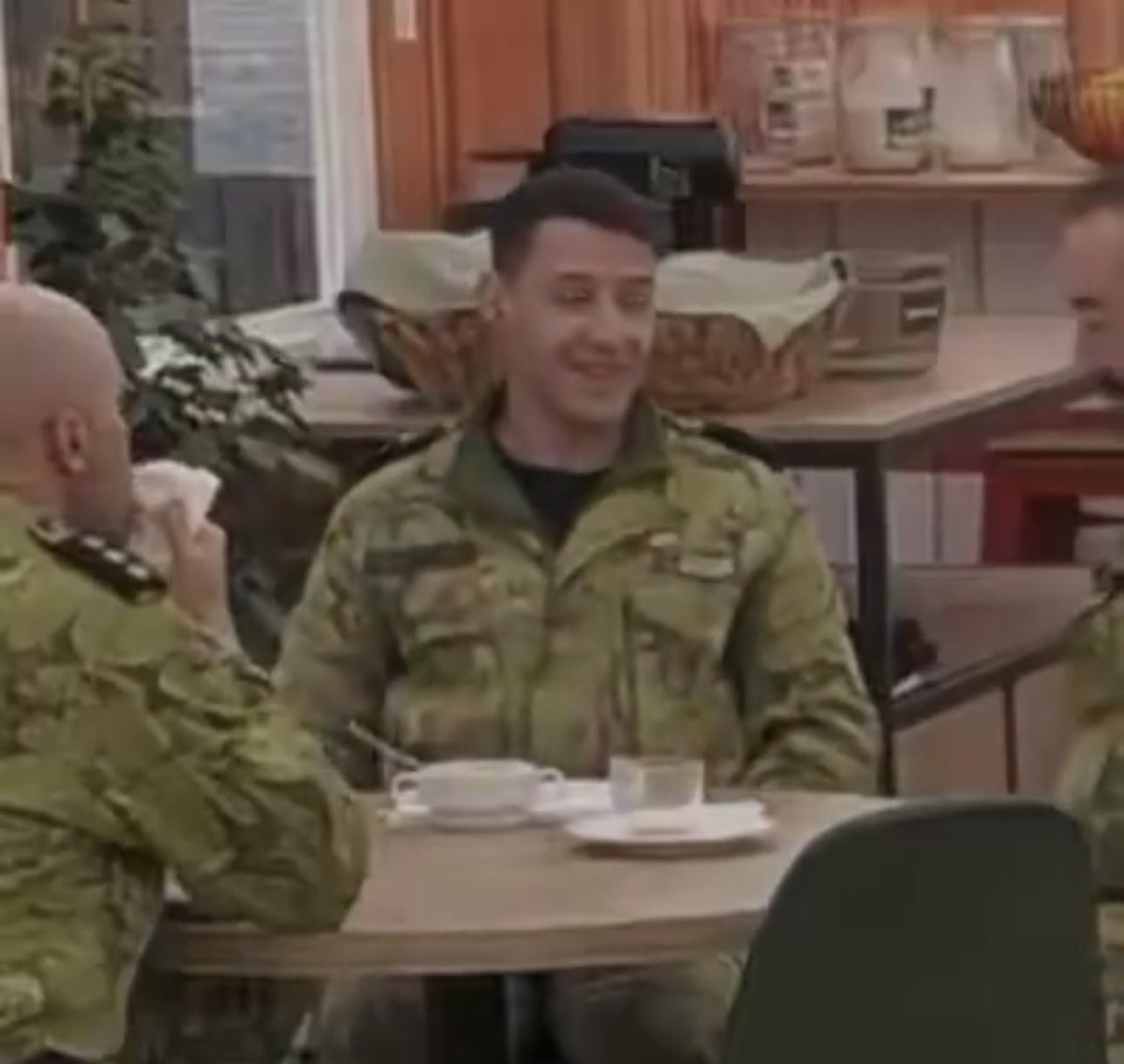 instrutor BRUNO MARQUES a sorrir/rir. that’s the fuckn' post 🤍 #1Companhia