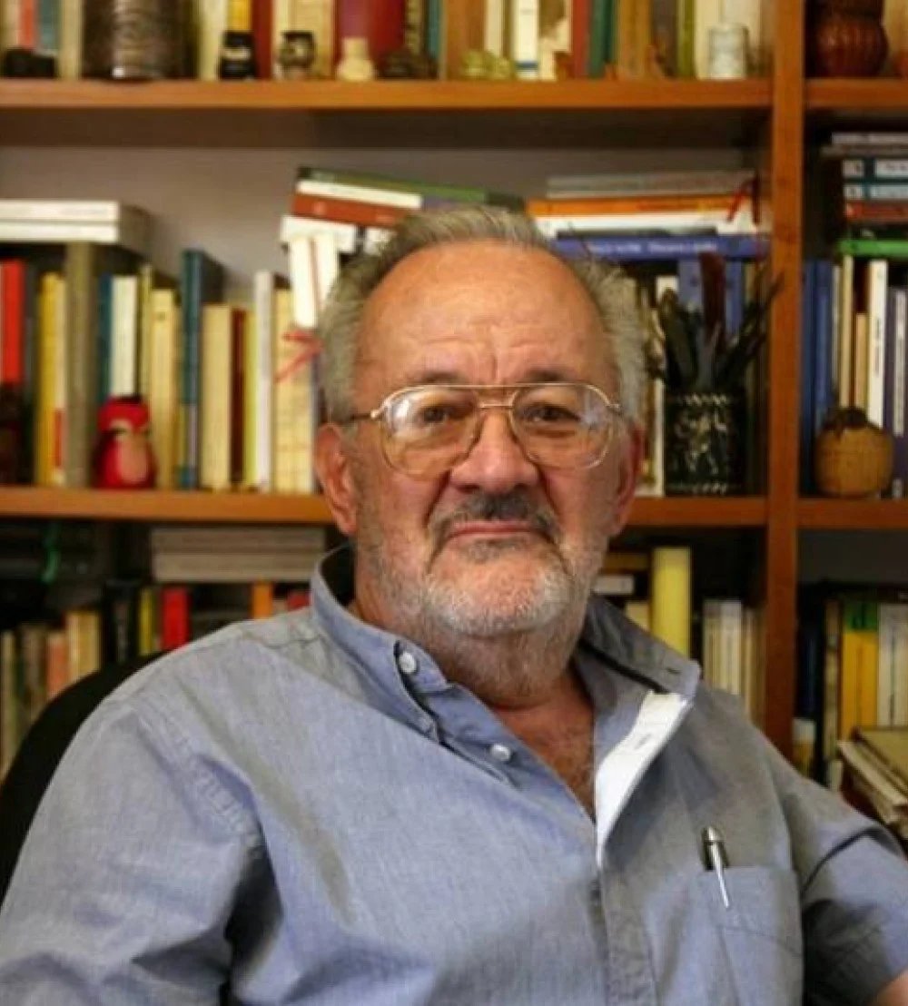 Otra pérdida triste, otro pedazo de historia patria que se cierra: ha fallecido el afilado crítico de teatro, Individuo de Número de la Academia Venezolana de la Lengua, licenciado en Filosofía y magíster en Teatro Latinoamericano, Leonardo Azparren Giménez. Para los jóvenes