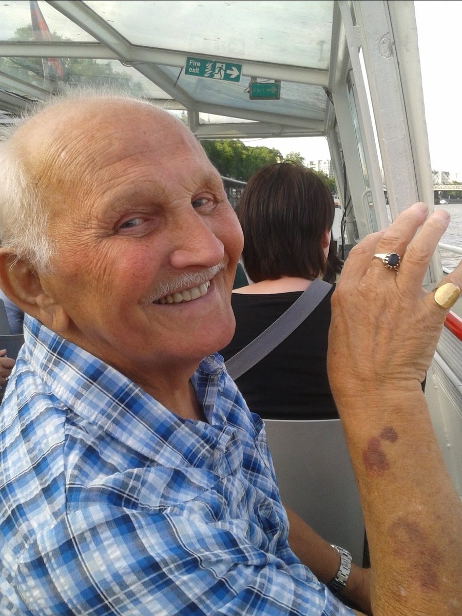 TracyAM_1971's tweet photo. Ben fought his battle against cancer with such strength and dignity.  Today he breathed his last and is now reunited with our Mum. Heartbroken 💔  but thankful to have had such love in our lives for so long. RIP Ben love you. https://t.co/YaB6uUvx0X