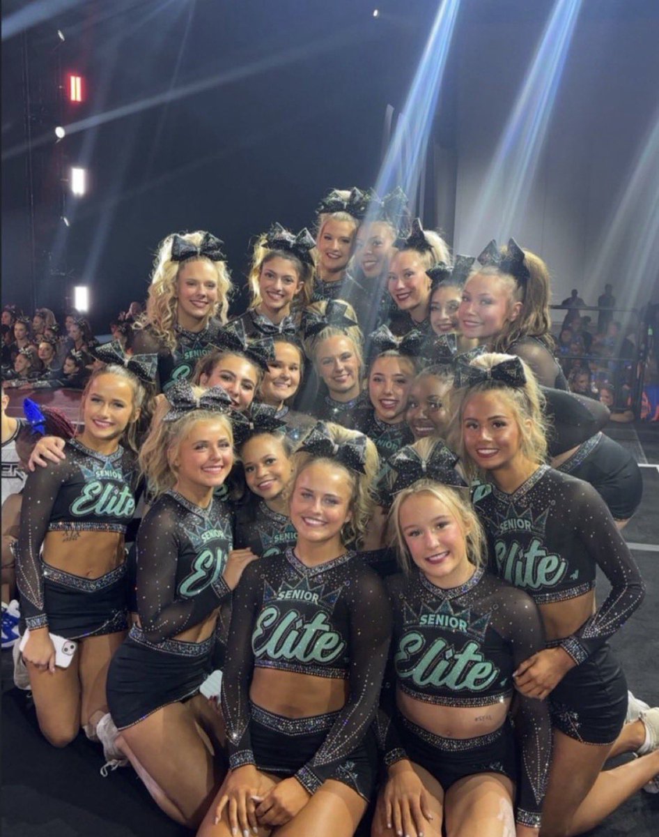 miss senior elite ♛ tweet media