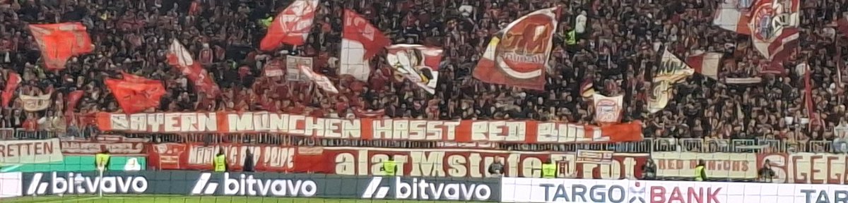 Sebfcb14's tweet photo. BASED❤️🤍 https://t.co/tjgMiuMAvd
