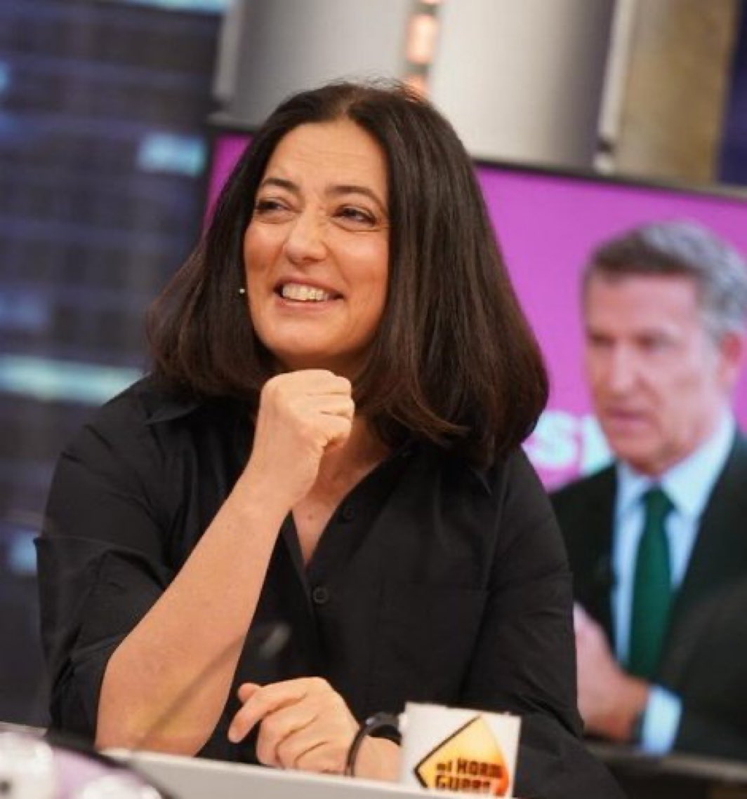 Está mujer no la conocía, y desde aquí quiero decirle que, como mujer, <a href="/rosabelmonte/">Rosa Belmonte</a> me representas.

No estás sola. 
Bienvenida al otro lado del muro❤️🇪🇸