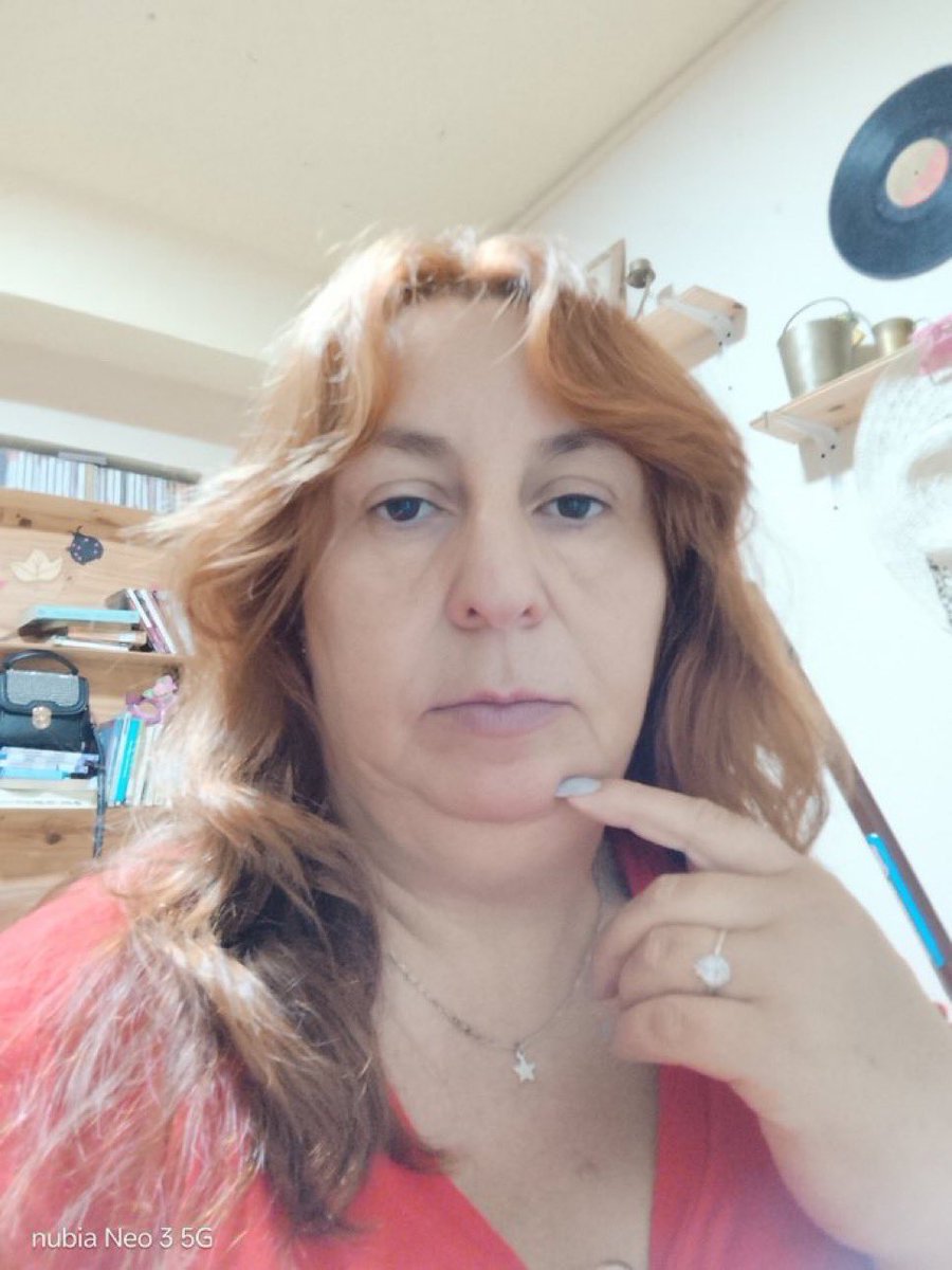 Laura Smith .K tweet media
