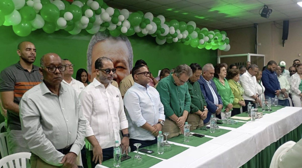 Me cuentan que La Fuerza Del Pueblo está bastante activa en Puerto Plata, parece que el tranque está casi resuelto por allá, así debe ser si quieren llegar al poder. <a href="/radhamesjimenez/">Radhames Jimenez</a> <a href="/LeonelFernandez/">Leonel Fernández</a>