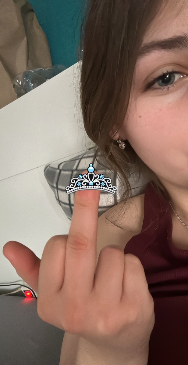 -Meine Sohlen sind mehr wert als dein Leben, Spinner 🚬
#Findom #Geldherrin 
Mein Kanal 🔮
t.me/+YXOfUxpr0uAwN…