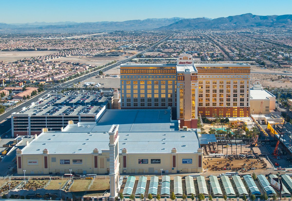 South Point Hotel tweet media