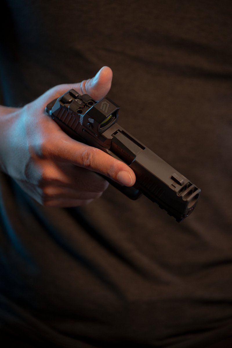 Cyelee Optics tweet media