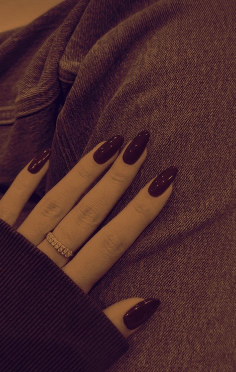 𝐜𝐥𝐚𝐢𝐫𝐞 𝐰𝐨𝐨𝐝𝐡𝐨𝐮𝐬𝐞. tweet media