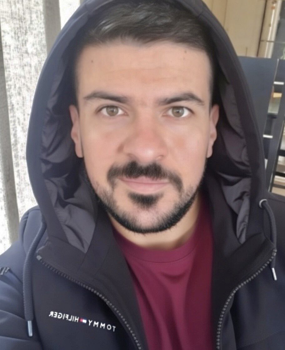 Eladoptado3000's tweet photo. #Selfilis 🥶🥶🥶 https://t.co/2guk9OeLIJ