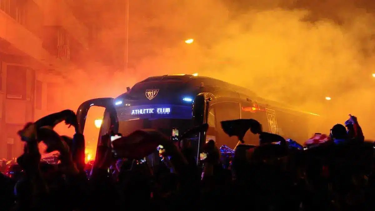 La afición cumplió. 

El Athletic no.