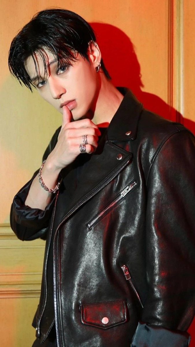 𝐒𝐘𝐋𝐔𝐒 (Parody) tweet media