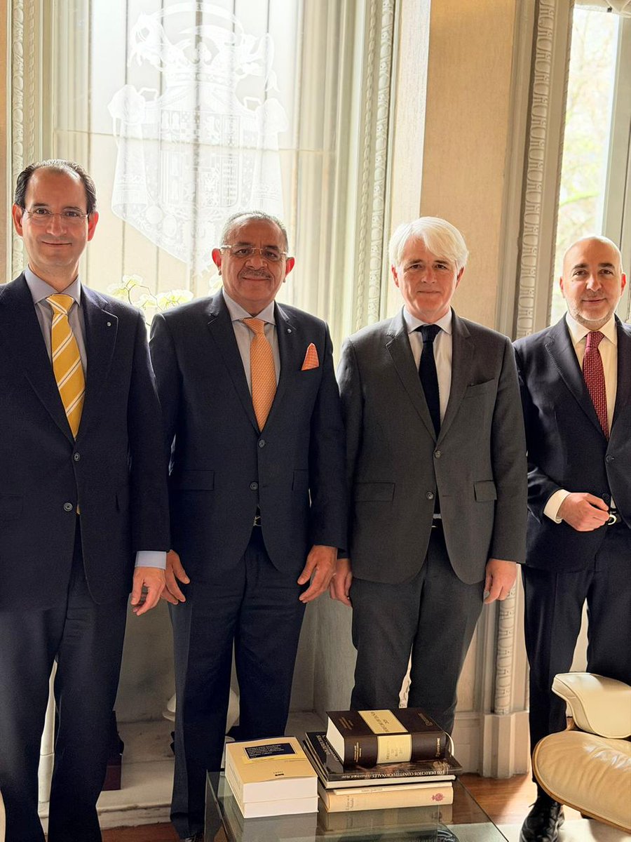 Colegio de Abogados tweet media