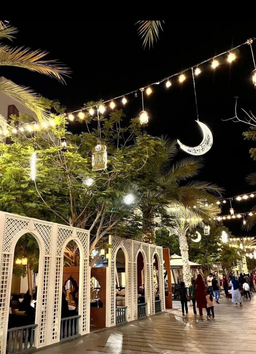 ﴿ أَيَّامًا مَّعْدُودَاتٍ ﴾
اللهم اجعل أجورنا بها لا تُعد، ودعواتنا لا تُرد♥️.