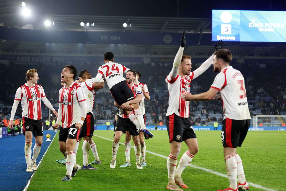 L1minus10's tweet photo. League 1 Minus 10: Leicester 3 Southampton 4. RPs appreciated.

3-0 and you fu*ked it up as #saintsfc  hit 4 in half an hour.  Featuring being diabolical, being amazing, we want 9, not fit to wear the shirt, Tonda Get out of Jail Free and that was amazing

https://t.co/E38N264SbD https://t.co/nu7NuL2VXF