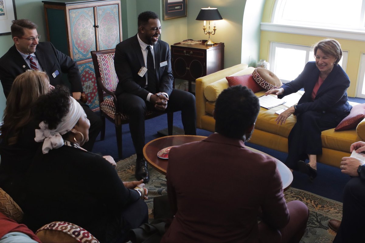 NAESP's tweet photo. Minnesota has faced challenges over the past few weeks, but today principals from the state met with legislators in our nation’s capital to share their concerns and advocate on behalf of educators and students. Way to use your voice, Minnesota Principals! #PrincipalsAdvocate https://t.co/496ujKFwKn