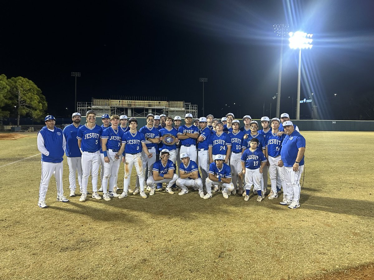 Jesuit Baseball tweet media