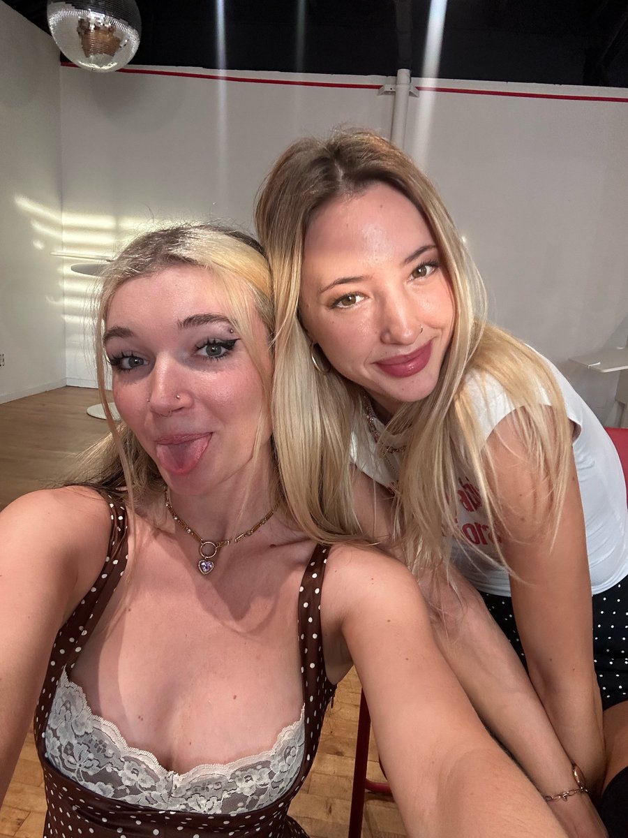 hiiii <a href="/savshawz/">Sav</a>