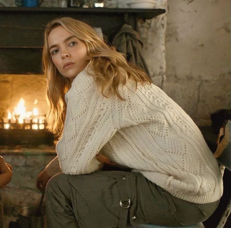 villanelle in this white sweater lives rent free in my head