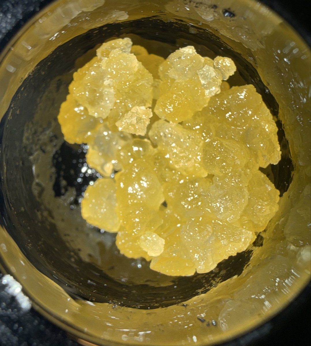 bobyoder19's tweet image. I dont normally do this. But @Serialdabber313 did his thing with these Blueberry Bang Bang diamonds. Taste is amazing. Nice smooth hits straight to the brain.