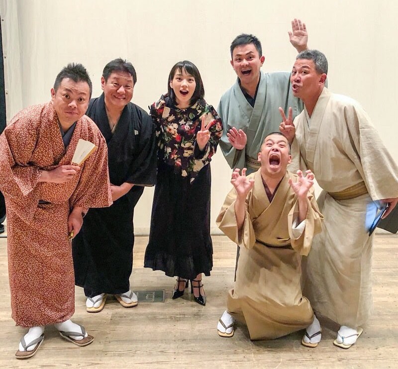 おはようございます
様々な業界人の真ん中にのんちゃん
のんちゃんがお姫さまに見える
と言うか本当のお姫さまだと思います
我が光る君のんちゃん
なので私は声をかける時は「のんさま」
お話した事はないですけど😅

#のん #能年玲奈 #能年 

良い一日になりますように

今日も一日お元気で✨