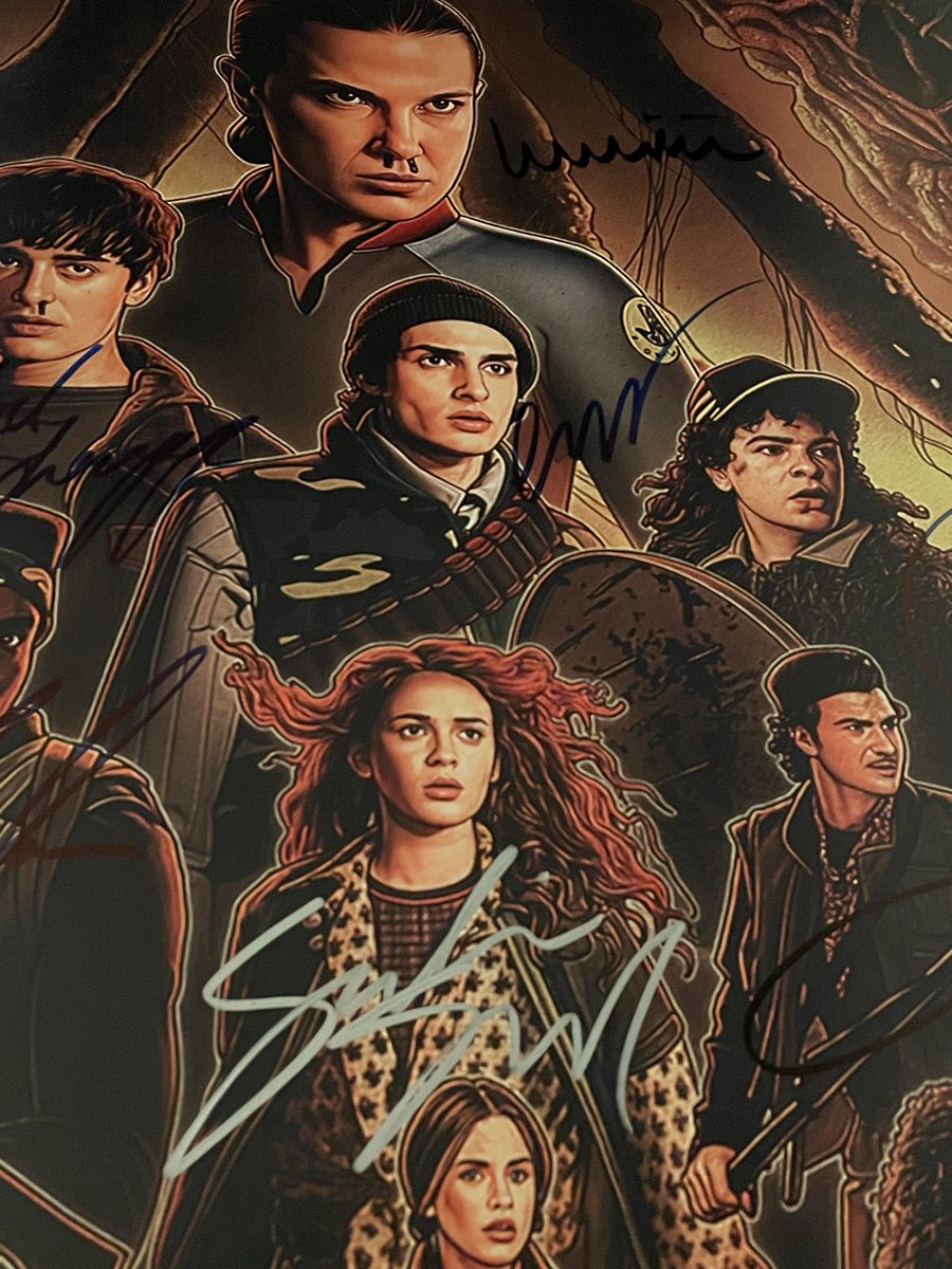 Axel_Foley13's tweet photo. #StrangerThings5 poster autographed by the entire cast and both Duffer Bros. 16 signatures in total I believe. Measures 27x40 and serial #’d 32/50 posters from the Exclusive Premiere in  California on November 6, 2025! #staystrange #netflix #IBELIEVE https://t.co/KnvY4STbZm