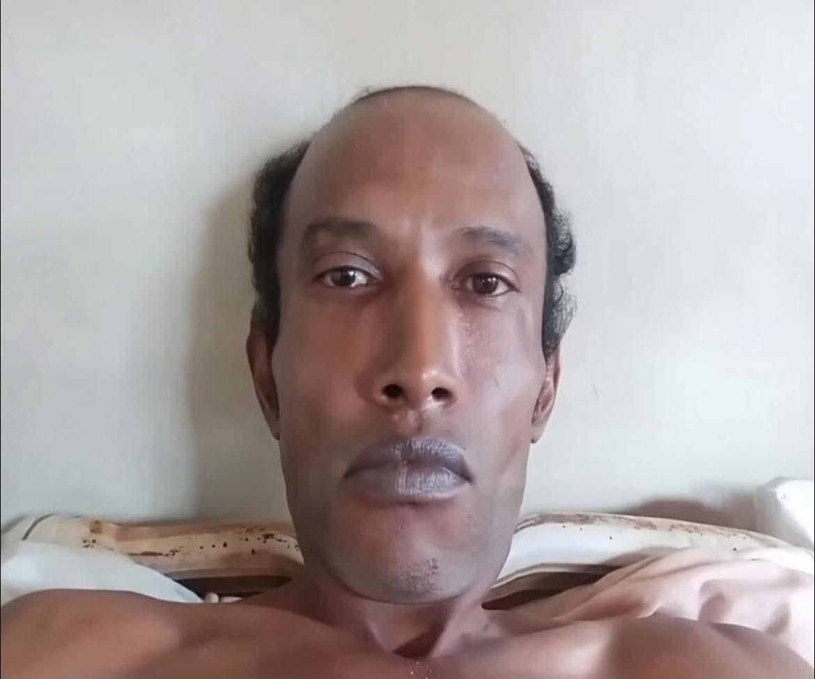 killmyaffairs's tweet image. mi cara cuando abro la camara frontal sin querer