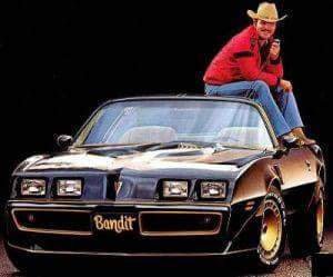 HansomRansom4's tweet photo. Happy birthday Burt Reynolds Smokey And The Bandit 1977. #BurtReynolds #actor #director #smokeyandthebandit #deliverance #theend #cannonballrun #sharkysmachine https://t.co/hZKERvTzva