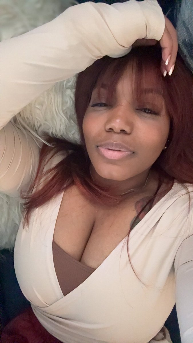 _SheSoDRAMATIC's tweet photo. 🤎 https://t.co/qhoN4IoAay