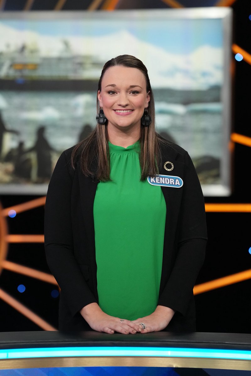 KendraLenth's tweet photo. Watch me on @WheelofFortune February 23rd at 6:30 😀😀 https://t.co/udLFt0hdJ0